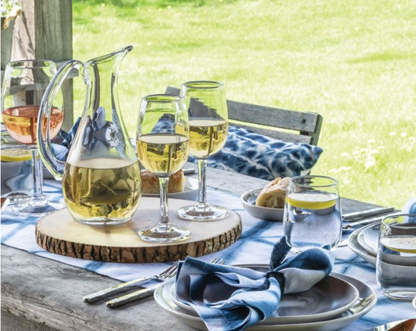 Woodstock White Wine Glass - Middlebury Shield