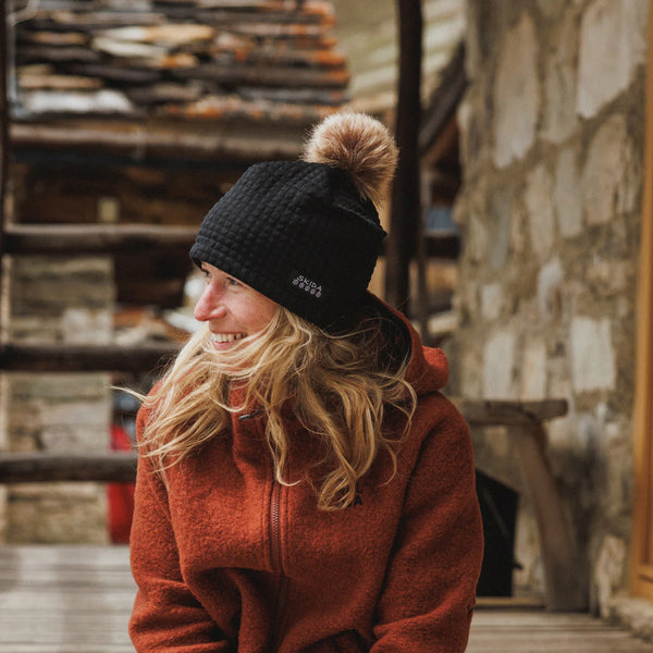 Chateau Fleece-Lined Pom Hat - Onyx
